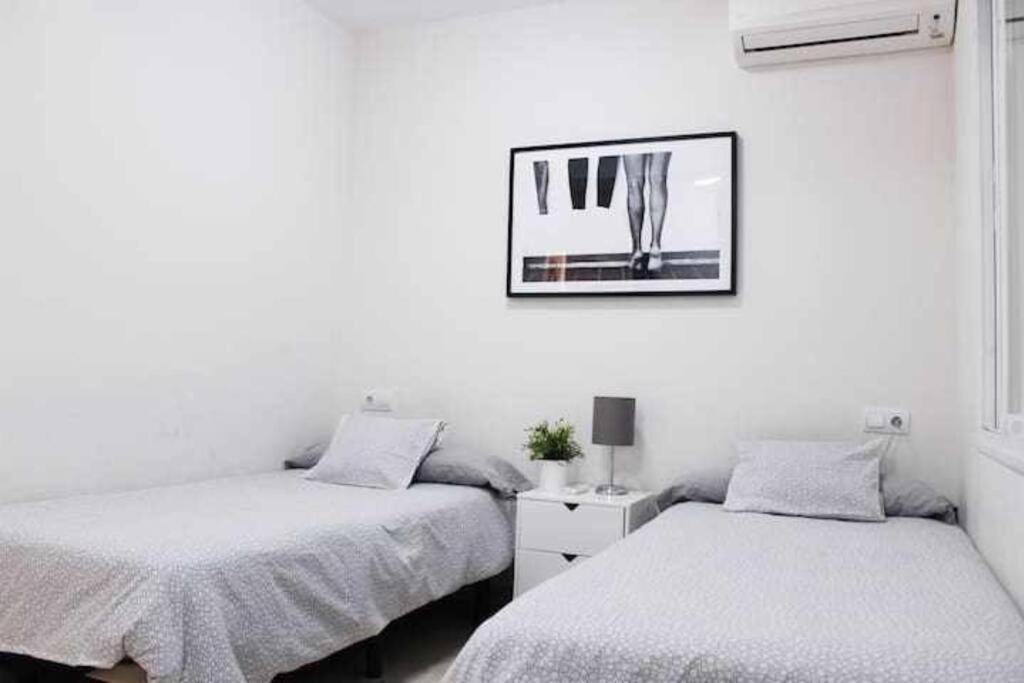 Best Location Apartment In Marbella. Beachfront!! Eksteriør bilde