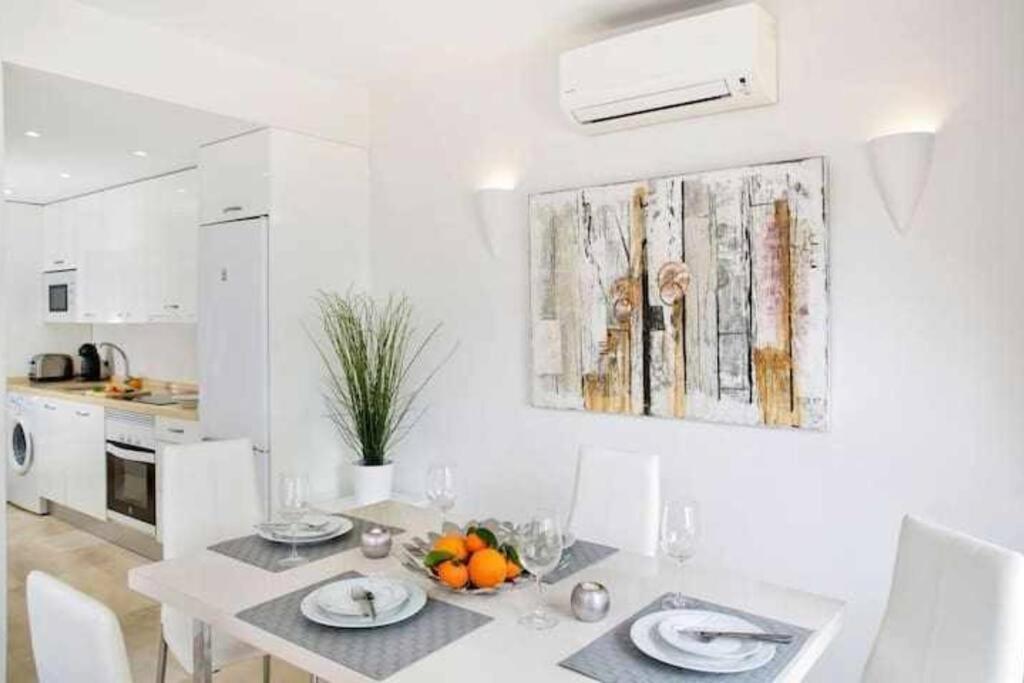 Best Location Apartment In Marbella. Beachfront!! Eksteriør bilde